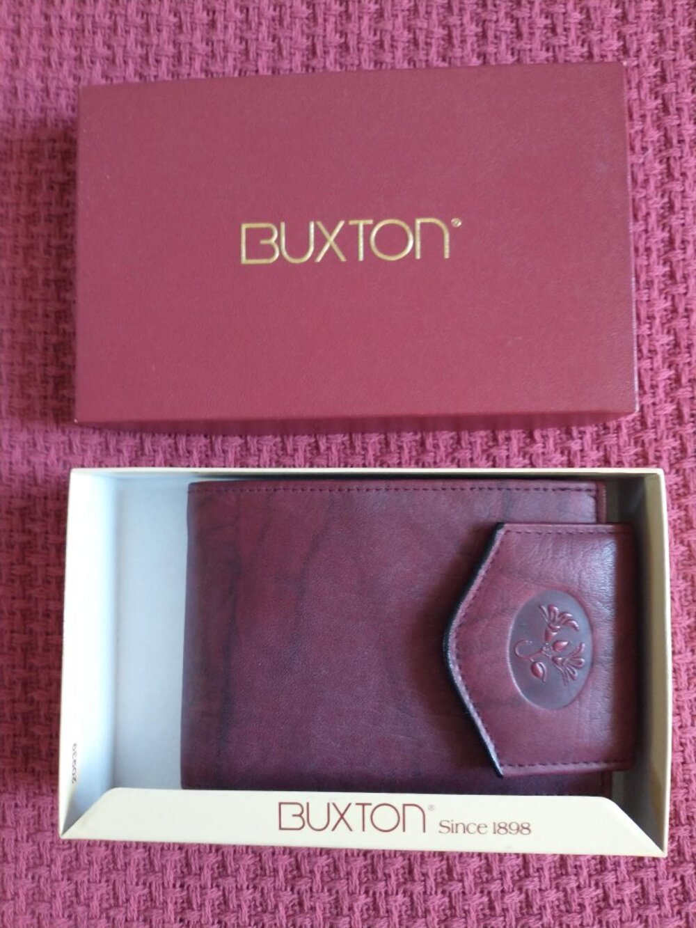 Buxton Women's Vintage Heiress Billfold Burgundy Leather Wallet NWT in Box - Picture 12 of 13